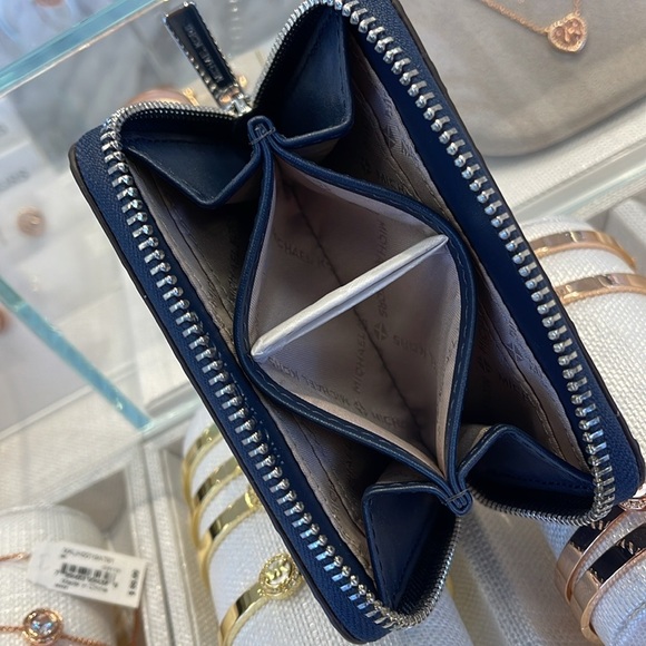 Michael Kors Women Medium Zip Around Card Case Coin Pouch Wallet Navy 
NWT - Picture 10 of 16